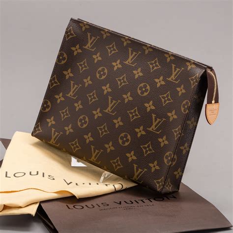 lv toiletry pouch pm|toiletry pouch 26 louis vuitton.